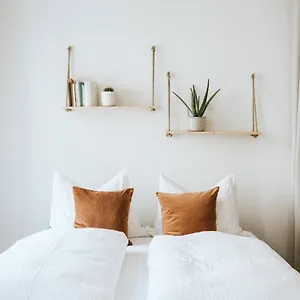 Cozy Viena