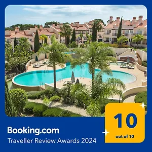 luxury-apartment-with-communal-pool-and-terrace.hotelaalgarve.com/